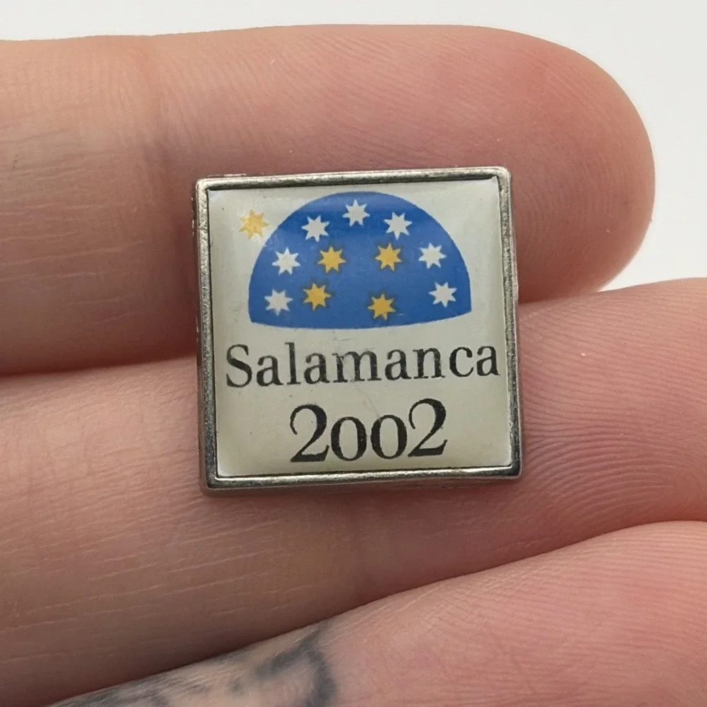 2002 Salamanca Spain Capital Of Culture Europe Lapel Hat Pin